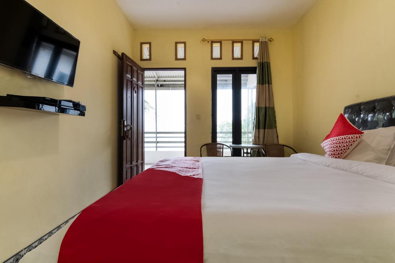 Oyo 3050 Hotasi Seaview Syariah Hotel Аниър Екстериор снимка