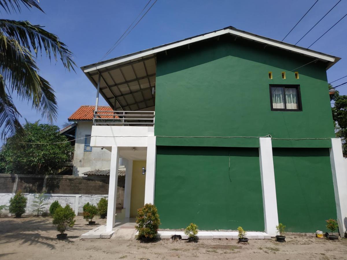 Oyo 3050 Hotasi Seaview Syariah Hotel Аниър Екстериор снимка